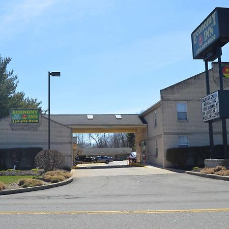 Economy Inn Cuyahoga Falls Exterior photo