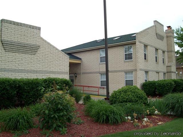 Economy Inn Cuyahoga Falls Exterior photo